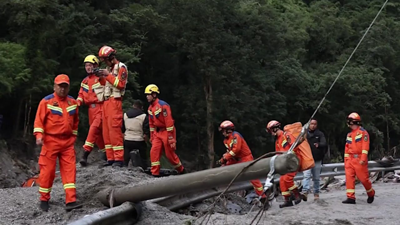 Xizang’daki heyelan felaketinde 16 kişi hayatını kaybetti, 546 kişi kayıp